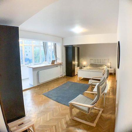 Luterana Studio Apartment Bucarest Extérieur photo