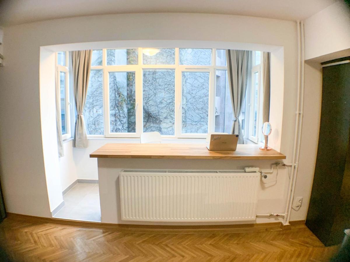 Luterana Studio Apartment Bucarest Extérieur photo