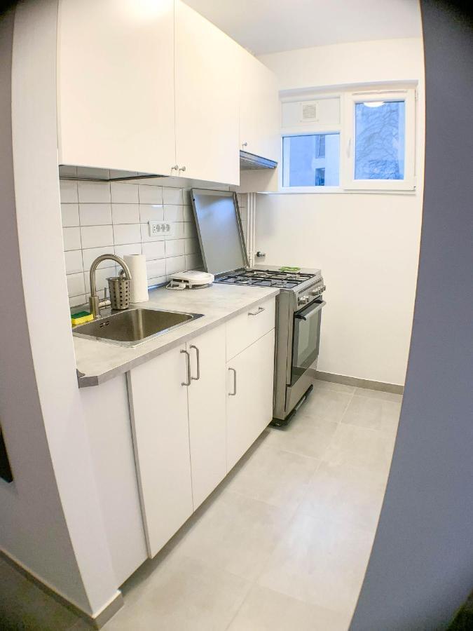 Luterana Studio Apartment Bucarest Extérieur photo