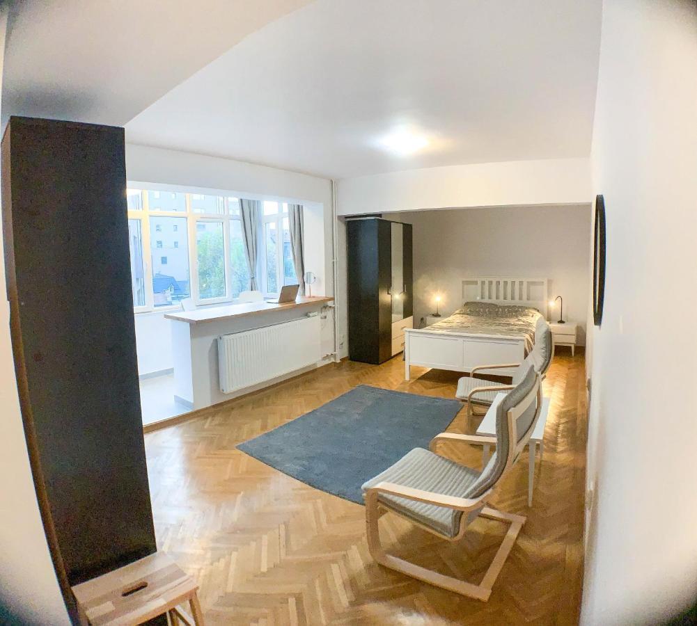 Luterana Studio Apartment Bucarest Extérieur photo
