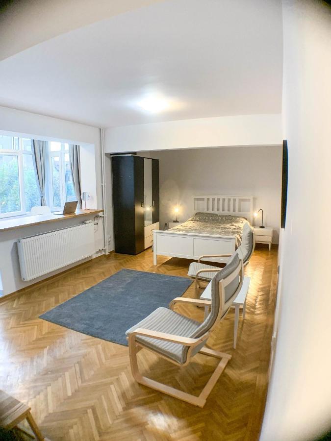 Luterana Studio Apartment Bucarest Extérieur photo