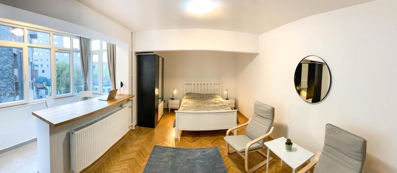 Luterana Studio Apartment Bucarest Extérieur photo