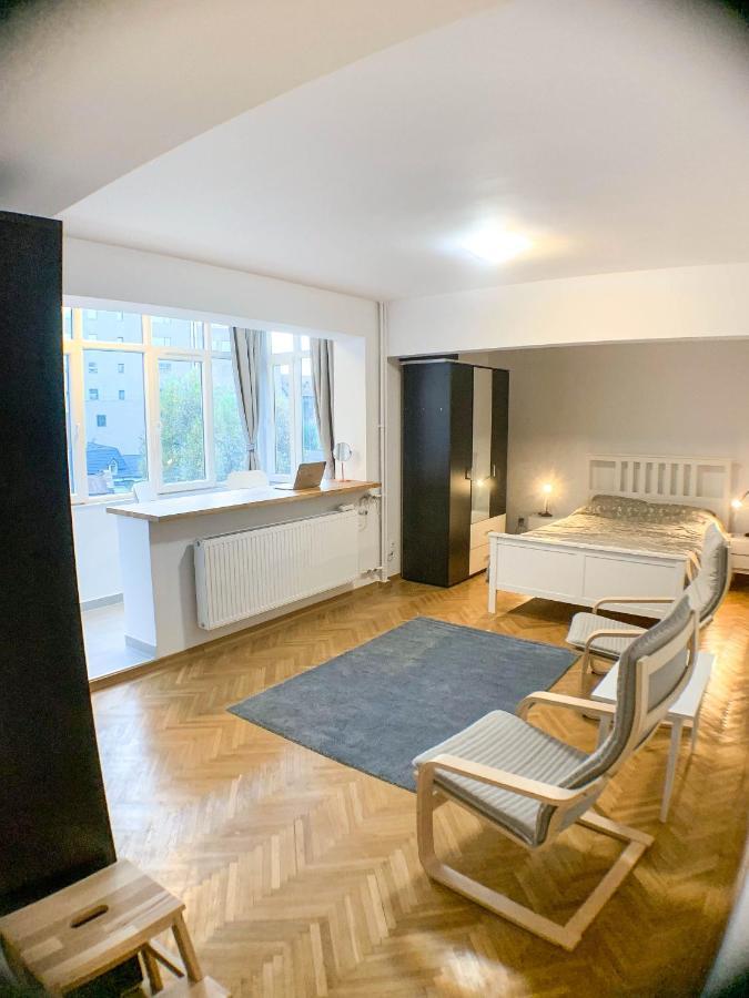 Luterana Studio Apartment Bucarest Extérieur photo