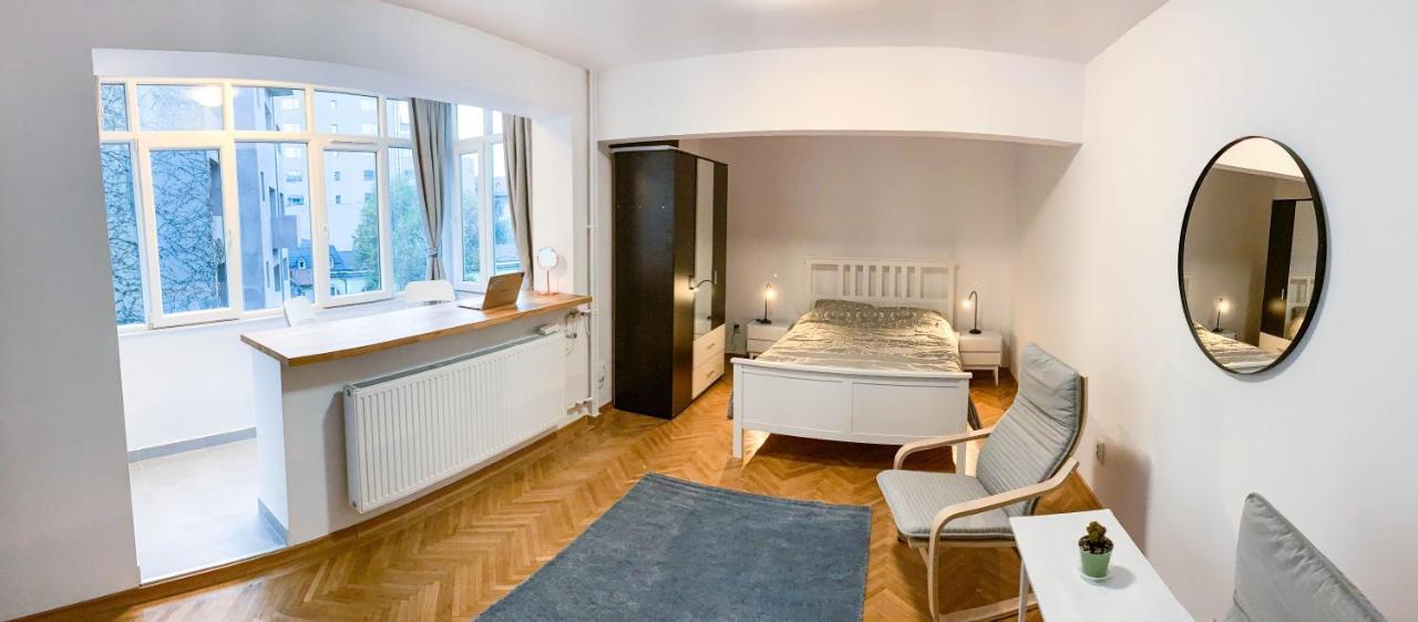 Luterana Studio Apartment Bucarest Extérieur photo